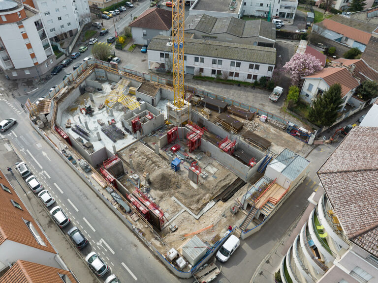Vue du ciel du chantier Campus Afip